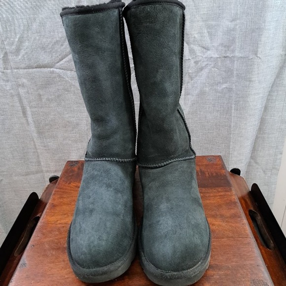 UGG Classic Tall II Boot 1016224 Women's 9 Black Twinface Winter Shearling Lined - Picture 2 of 13